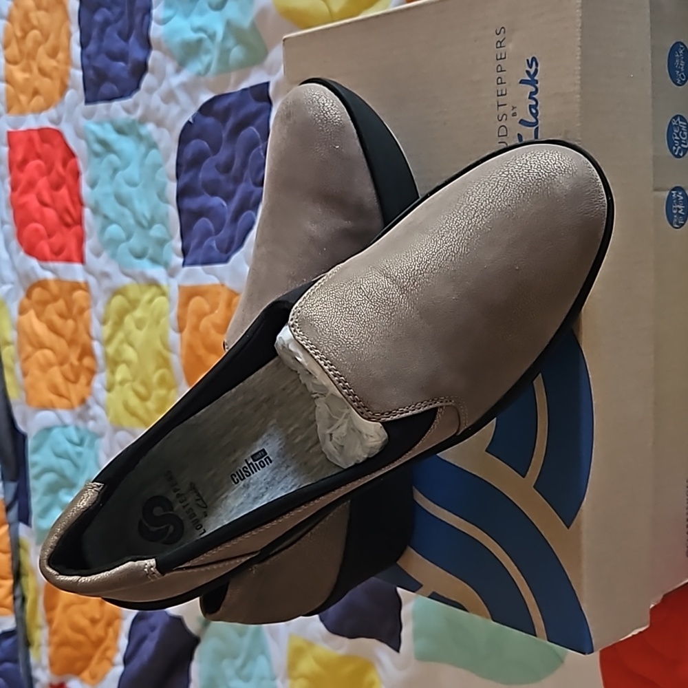 Shoes / Clarks / 9M